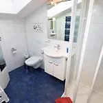 Haus Cristal