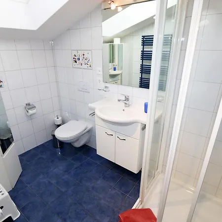 Haus Cristal